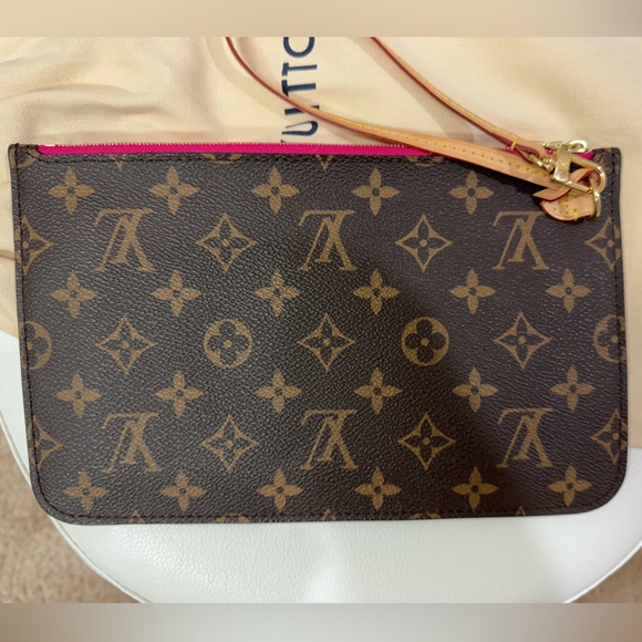 Louis Vuitton Wristlet- like new, never used - Picture 3 of 6